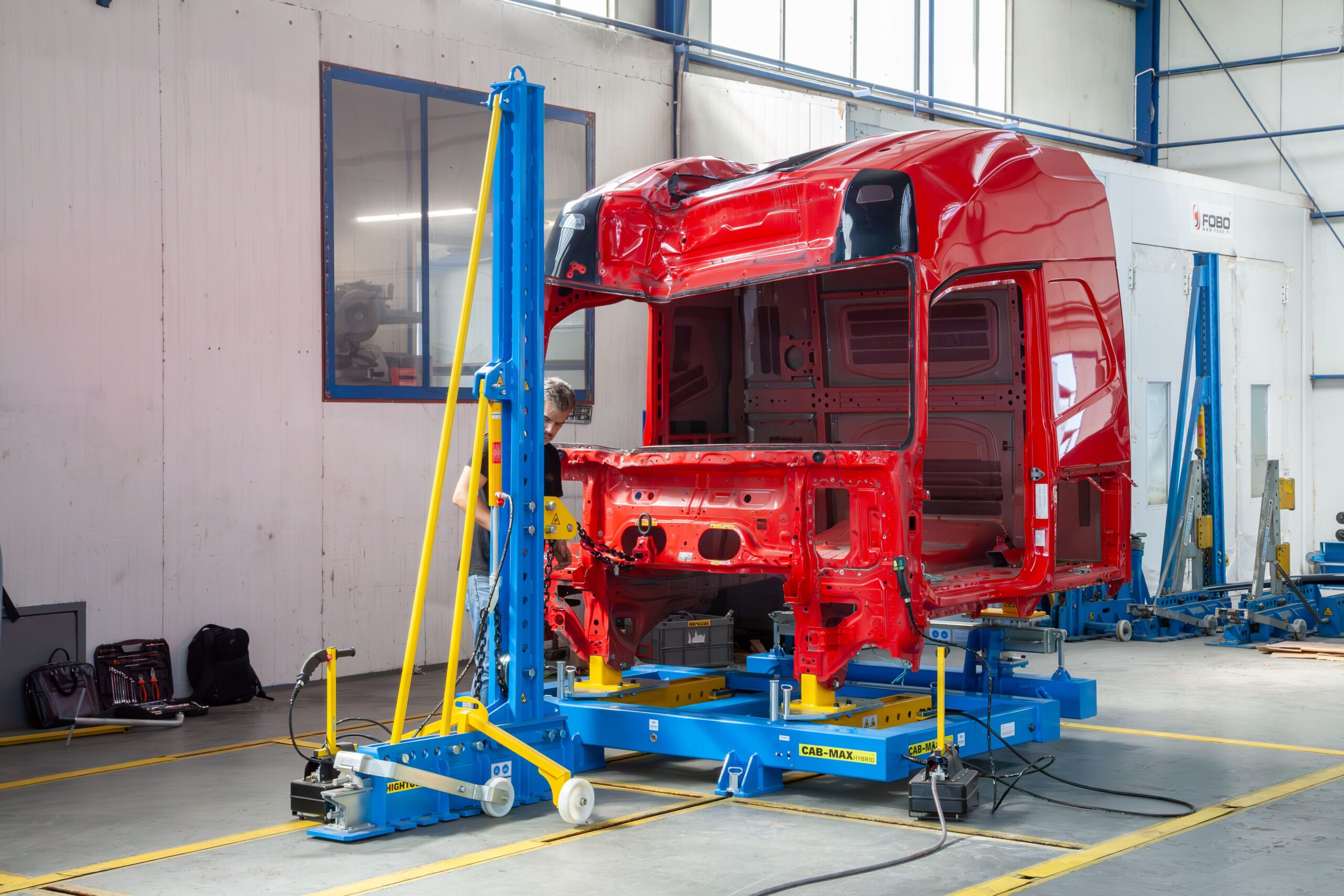 HERKULES CAB MAX hybrid HERKULES CAB MAX hybrid