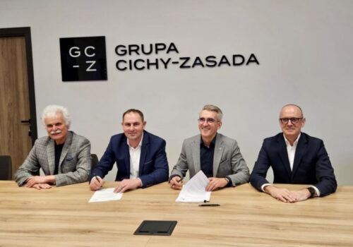AkzoNobel i Grupa Cichy-Zasada przedłużają współpracę na kolejne 5 lat AkzoNobel i Grupa Cichy-Zasada przedłużają współpracę na kolejne 5 lat