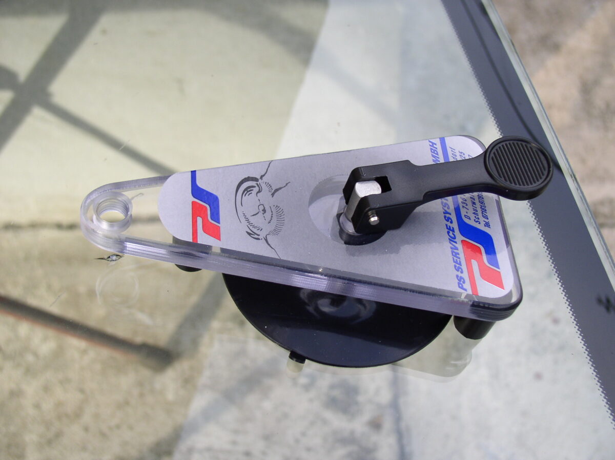 Metody naprawy drobnych uszkodzeń szyb samochodowych Metody naprawy drobnych uszkodzeń szyb samochodowych