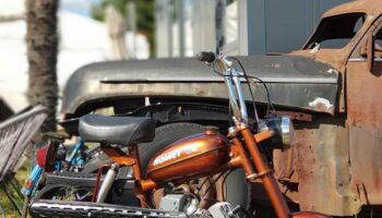 „Odtworzyliśmy lakier Rometa z 1988 roku”. Tajniki warsztatu lakierniczego z pasją