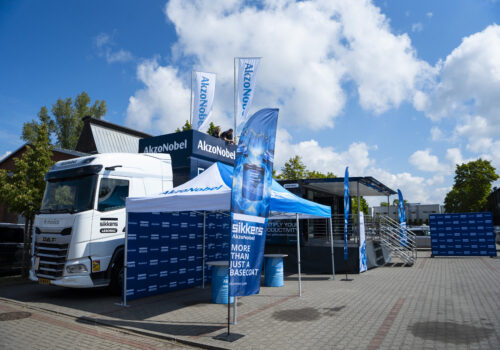 Roadshow AkzoNobel „From Start to Refinish: The Productivity Drive 2025” zakończony po udanym tournée po 12 krajach regionu EMEA Roadshow AkzoNobel „From Start to Refinish: The Productivity Drive 2025” zakończony po udanym tournée po 12 krajach regionu EMEA