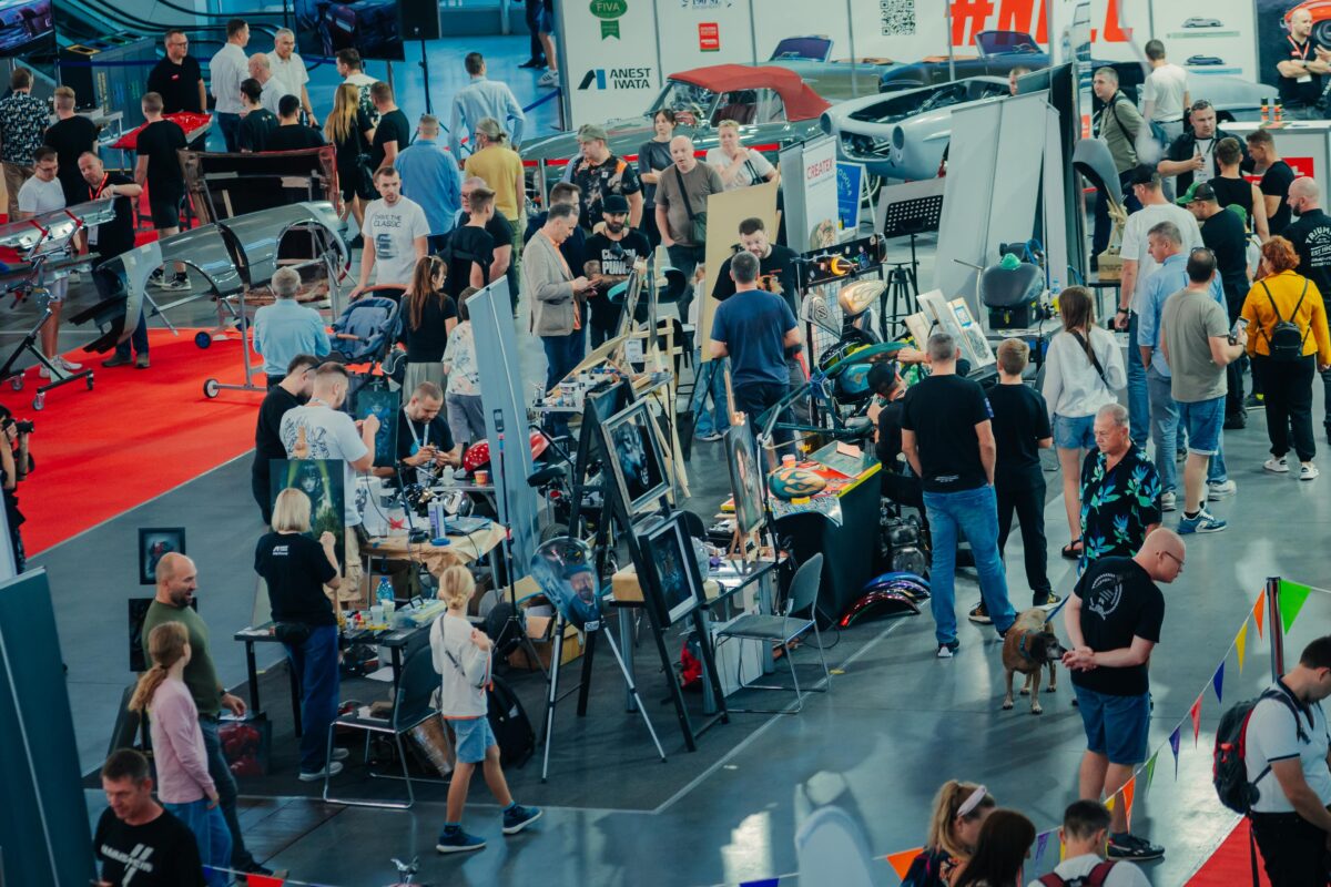 Drifty zabytkowych samochodów i jedyna Syrena w wersji hatchback