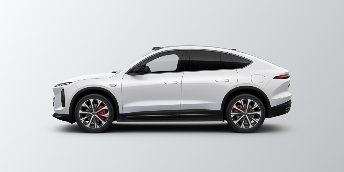 AkzoNobel i producent samochodów elektrycznych NIO nagrodzeni prestiżową nagrodą za innowacje w branży motoryzacyjnej