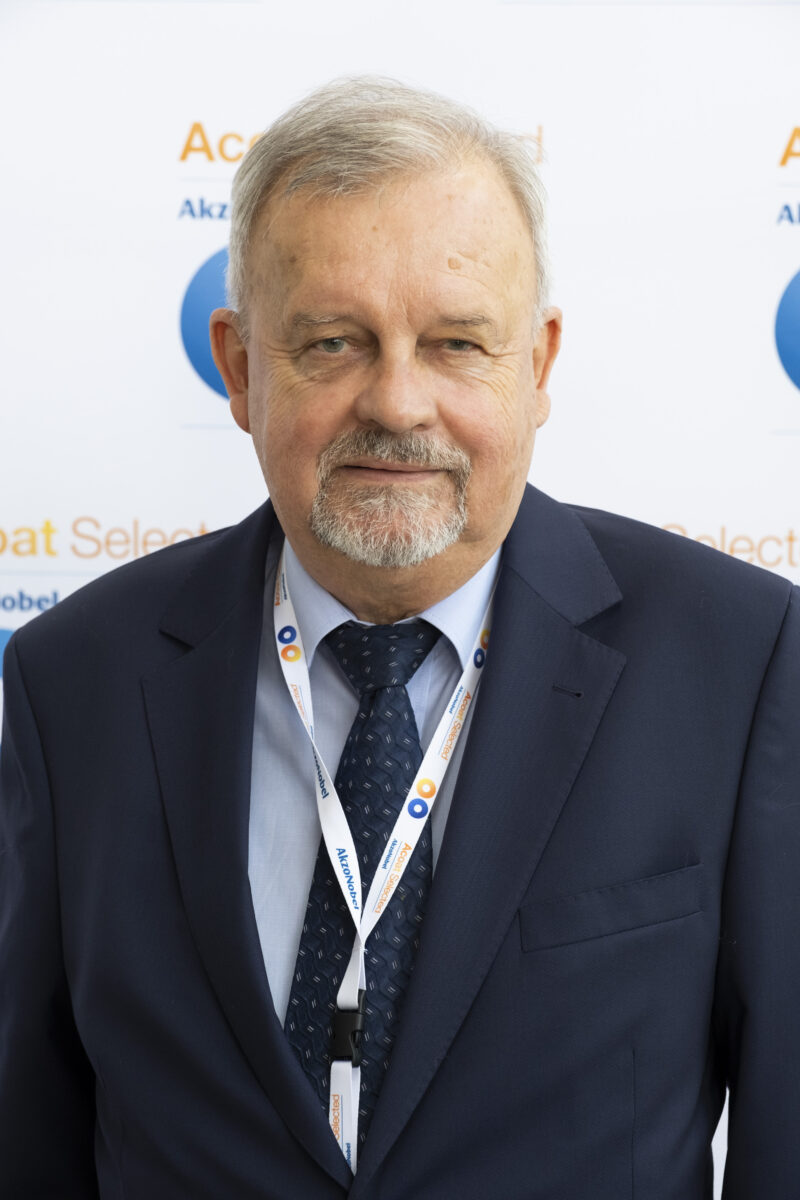 Z toru na warsztat. Mieczysław Sieczkowski o rajdach, lakierach i sztucznej inteligencji Z toru na warsztat. Mieczysław Sieczkowski o rajdach, lakierach i sztucznej inteligencji