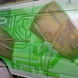 Elektronika w zieleniach airbrush Lakiernik