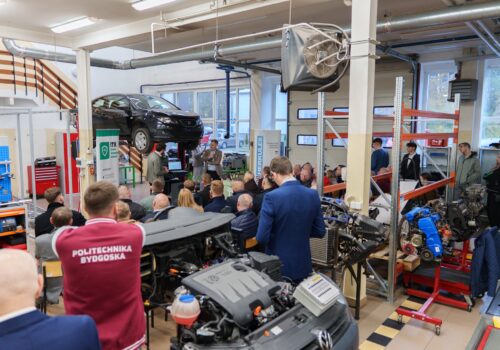 II Konferencja Bezpieczeństwa Napraw Pojazdów w Bydgoszczy: nauka i branża razem dla bezpieczeństwa II Konferencja Bezpieczeństwa Napraw Pojazdów w Bydgoszczy: nauka i branża razem dla bezpieczeństwa