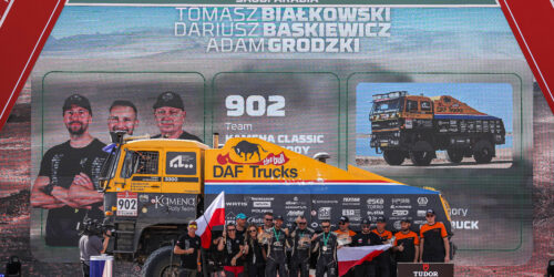 Polacy wygrywają Dakar Classic w ciężarówce DAF BULL 3300 w barwach Cobra