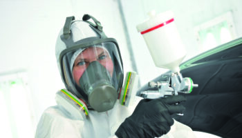 Ogłoszenie o pracę: lakiernik, blacharz, detailer – nowe zasady 2026