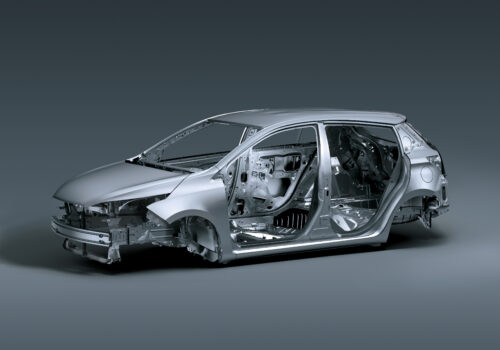 Rynek samochodów używanych w Polsce hamuje – co to oznacza dla lakierników, blacharzy i detailerów?