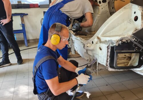 Kategoryzacja serwisów blacharsko-lakierniczych ruszyła. Kto musi przejść szkolenia i audyt? Kategoryzacja serwisów blacharsko-lakierniczych ruszyła. Kto musi przejść szkolenia i audyt?