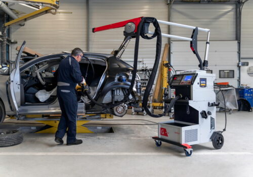 Naprawa aluminium w samochodzie – dlaczego różni się od naprawy stali i kiedy element trzeba wymienić?