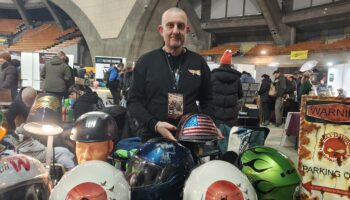 Malowanie kasku aerografem – jak powstaje customowy kask z efektem „WOW”? Kulisy pracy lakiernika