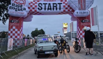 Rajd Koguta 2026. Jubileuszowa edycja największego motoryzacyjnego rajdu charytatywnego w Polsce