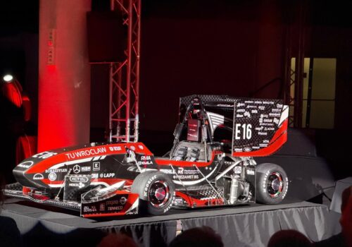PWR Racing Team RT16e zaprezentowany. Pierwszy bolid z nowym lakierem bezbarwnym PPG D8178