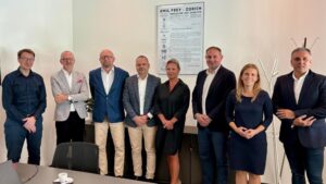 Grupa Emil Frey AkzoNobel Umowa ()