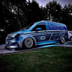 KORAL SHOW VAN