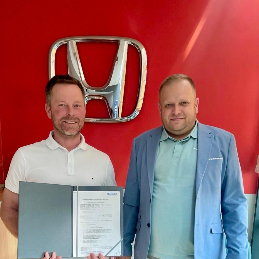 AkzoNobel Car Refinishes Polska oraz BLS Wyszomirski kontynuuje współpracę na rzecz  najwyższej jakości naprawy