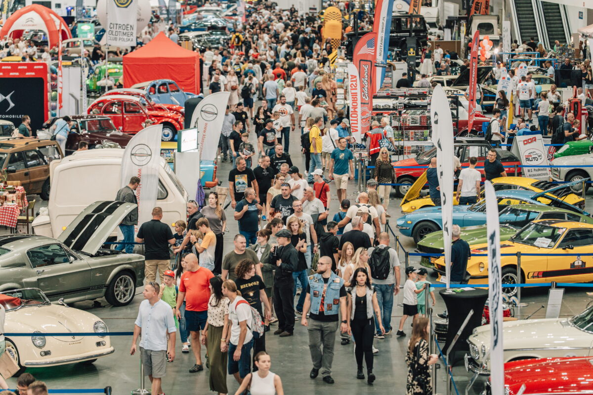Retro Motor Show po raz 10-ty, a kombajn po raz 1-wszy Retro Motor Show po raz 10-ty, a kombajn po raz 1-wszy